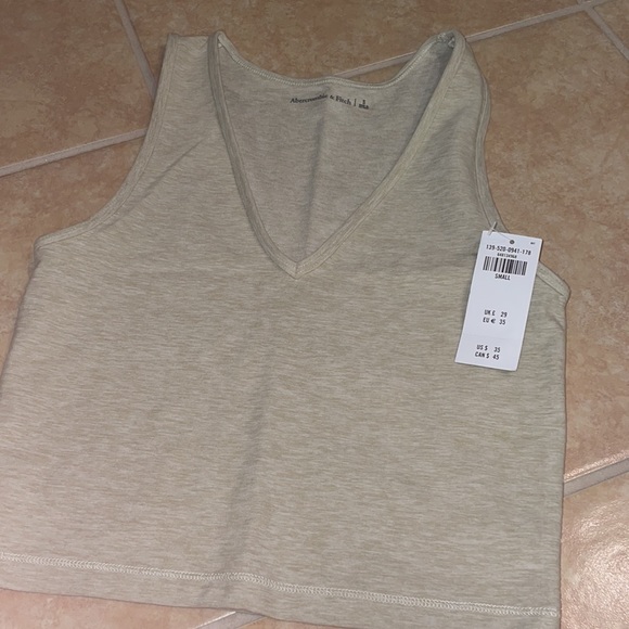 A&f cream color active too v neck form fitting - Picture 2 of 2